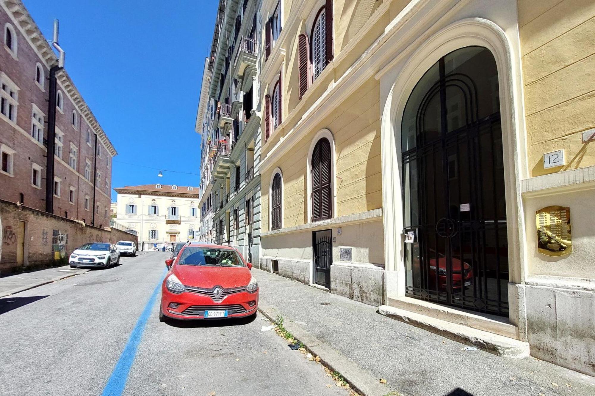 1 Bd With Balcony San Giovanni By Halldis Rome Exterior photo
