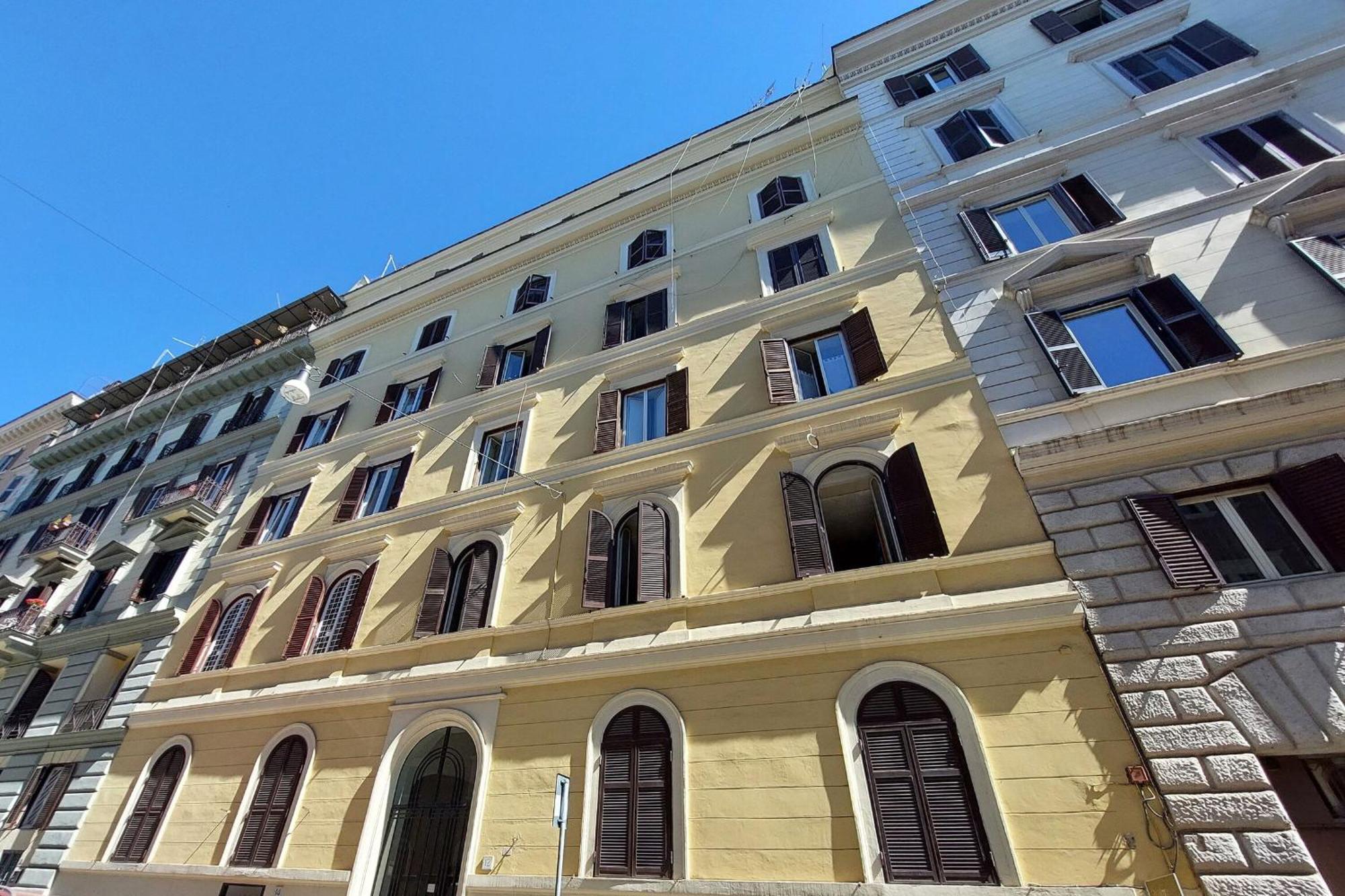 1 Bd With Balcony San Giovanni By Halldis Rome Exterior photo